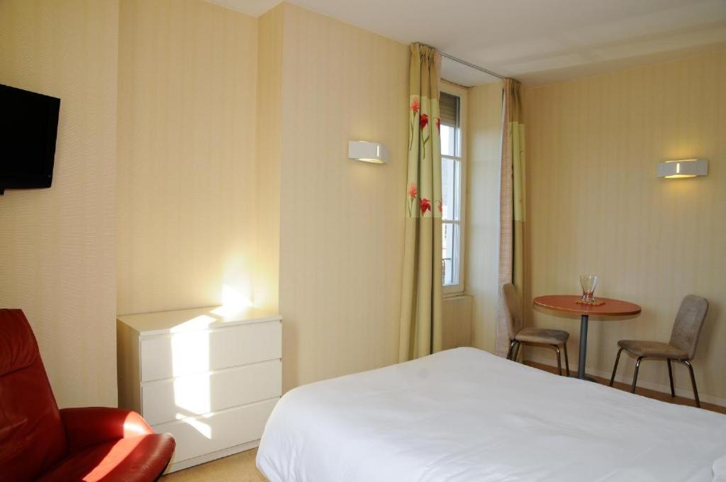 Garden & City Luxeuil Ex Le Metropole Et Les Thermes الغرفة الصورة