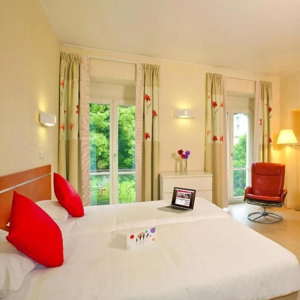 Garden & City Luxeuil Ex Le Metropole Et Les Thermes الغرفة الصورة